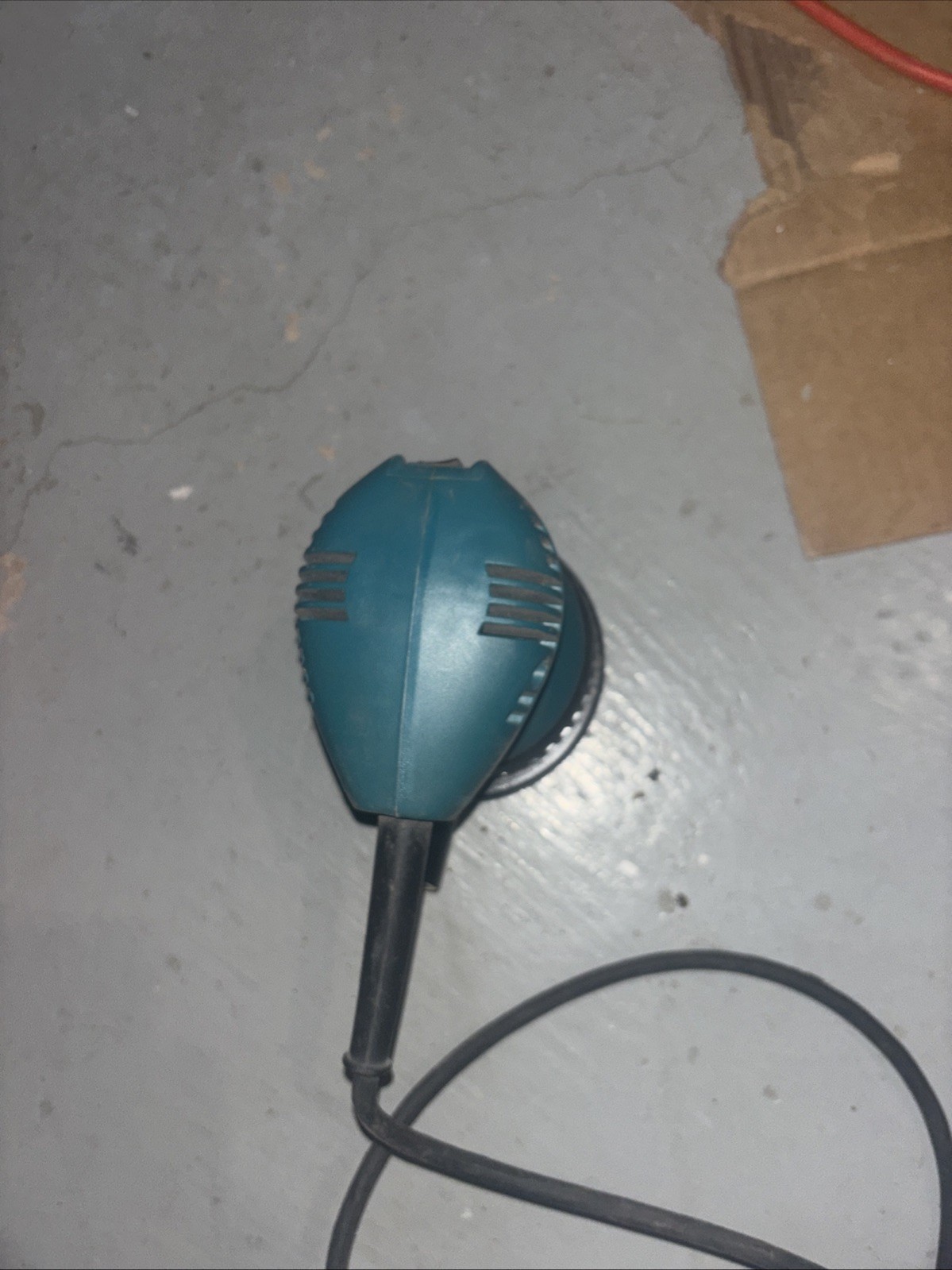 Makita BO5010 corded orbital sander