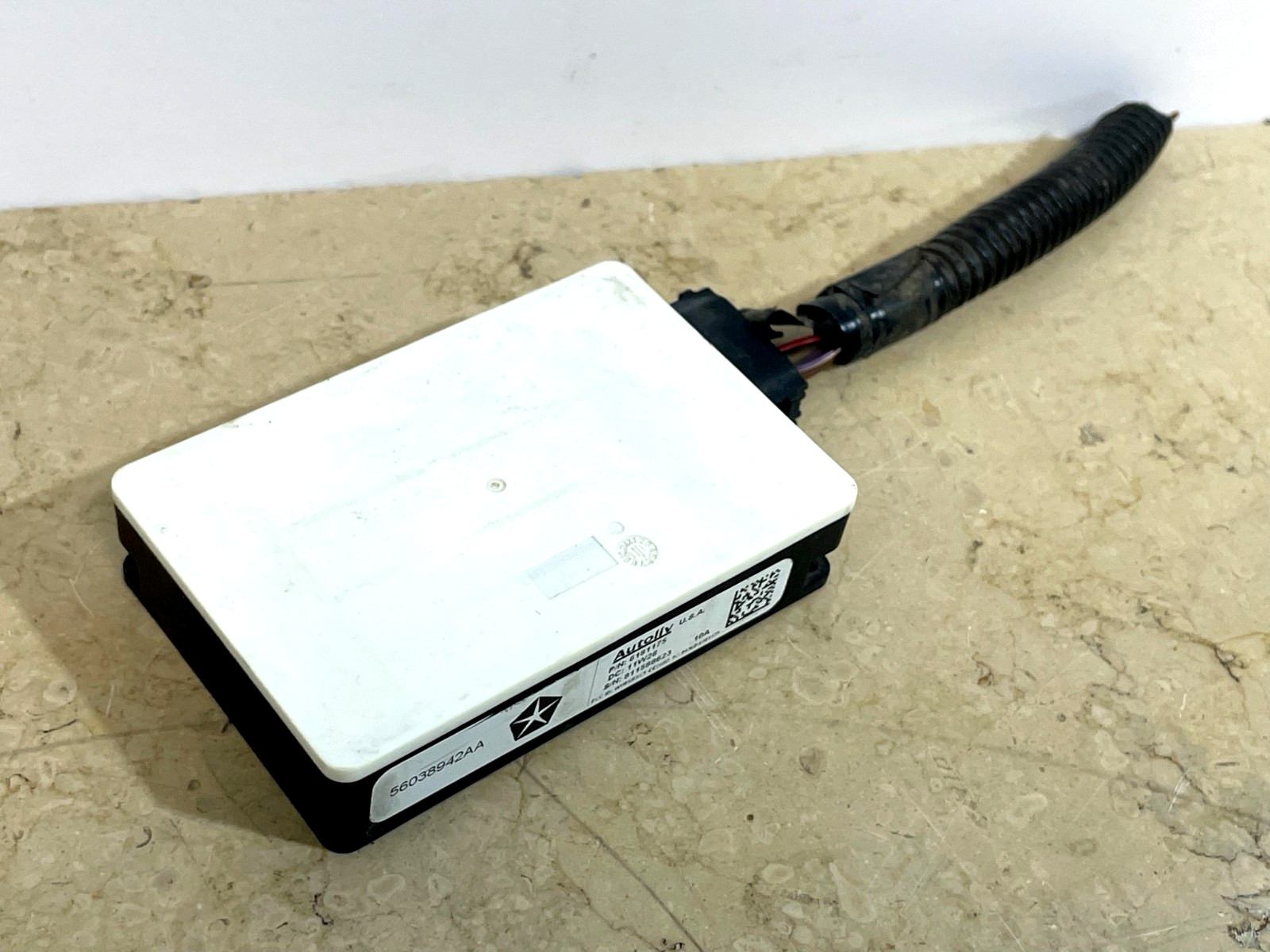 2011-2013 Chrysler Jeep Dodge Blind Spot Detection Sensor Module 56038942AA OEM