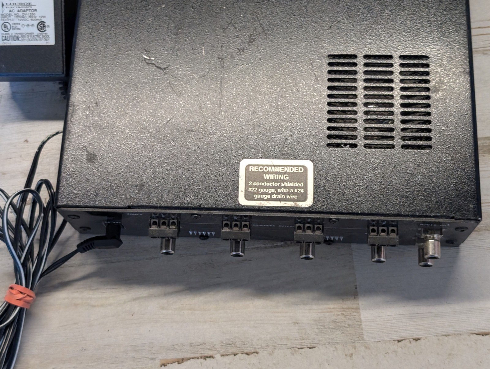 Louroe Electronics AP-4 Four Zone Audio Surveillance Mixer Amplifier w/ AC