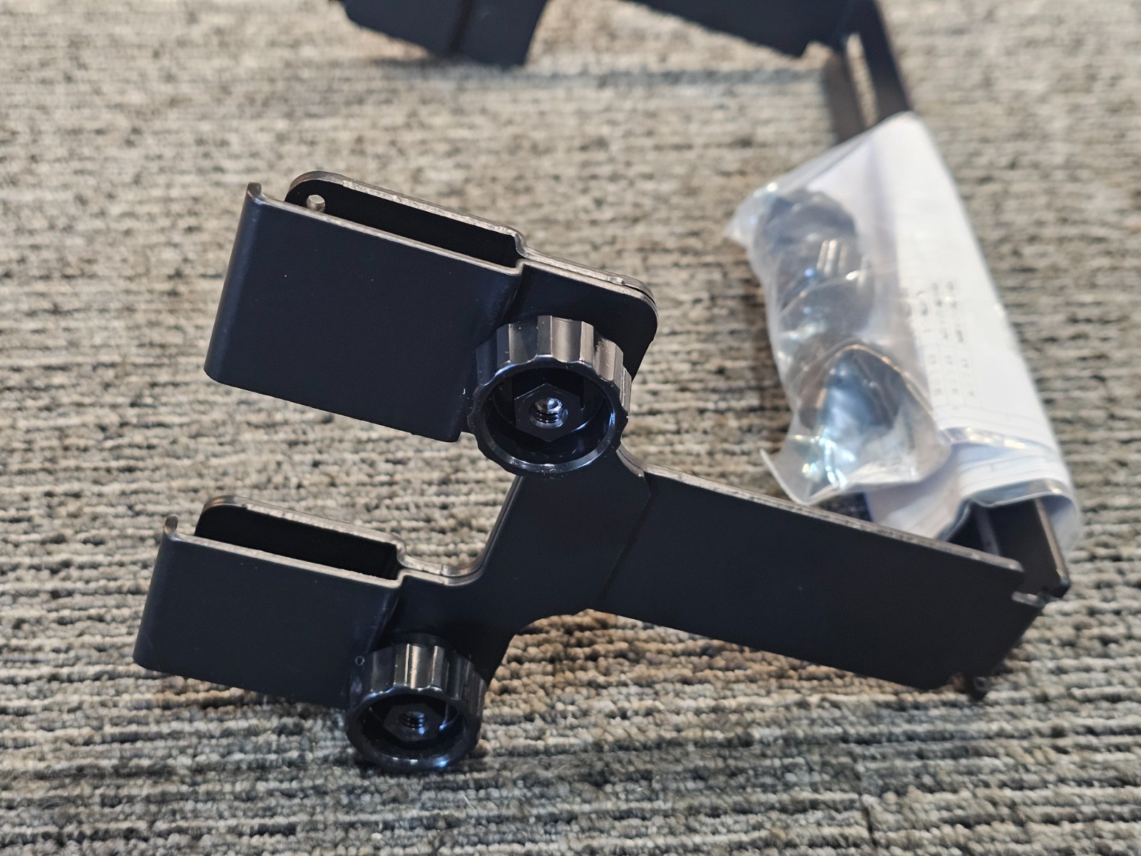 CommScope FGS-HTBK-12-5 12in Horizontal Tool-less Bracket for 4x12in System