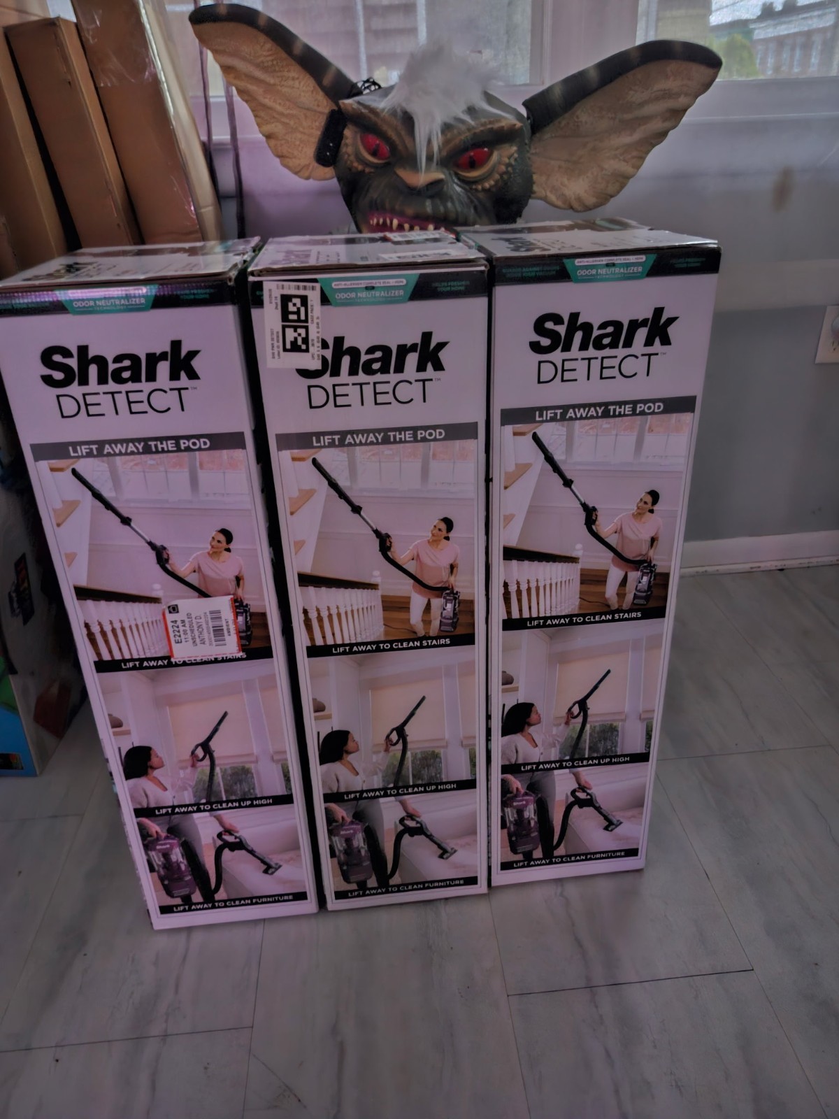 Shark Detect Lift-Away ADV Upright Vacuum Floor Detect Power Fin LA490Mauve $399