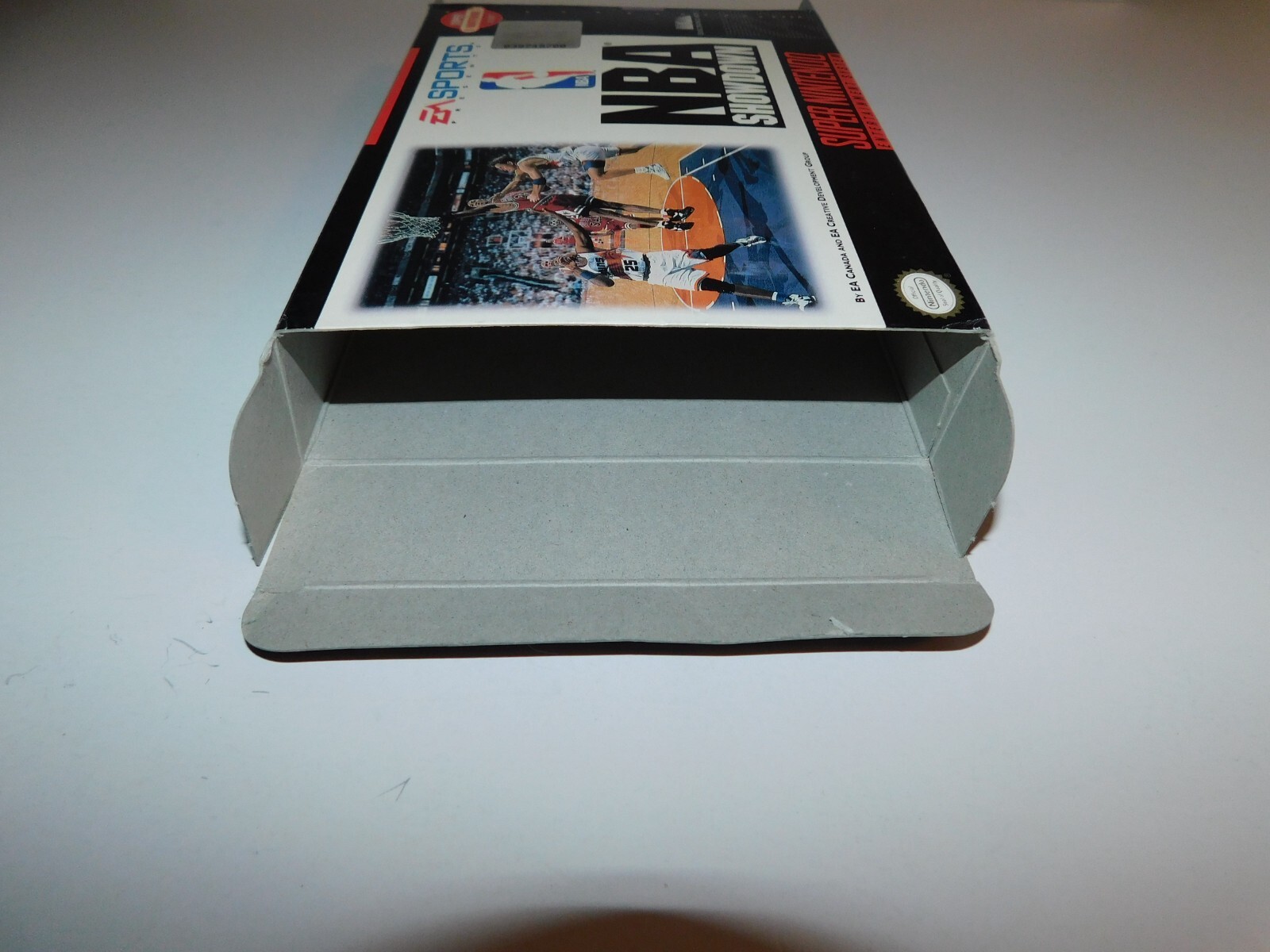 AUTHENTIC Nintendo SNES 1993 EA NBA SHOWDOWN ~ BOX ONLY ~ GREAT CONDITION!