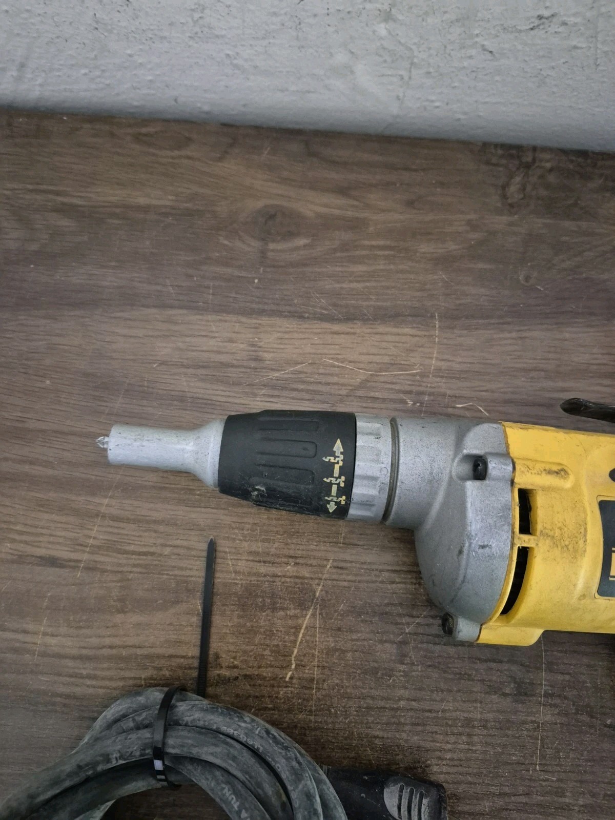 DEWALT DW272 VSR Drywall Screwdriver