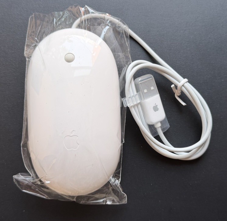 Vintage Apple Mighty Mouse A1152 Wired USB (MB112LL/B) Open Box NEW