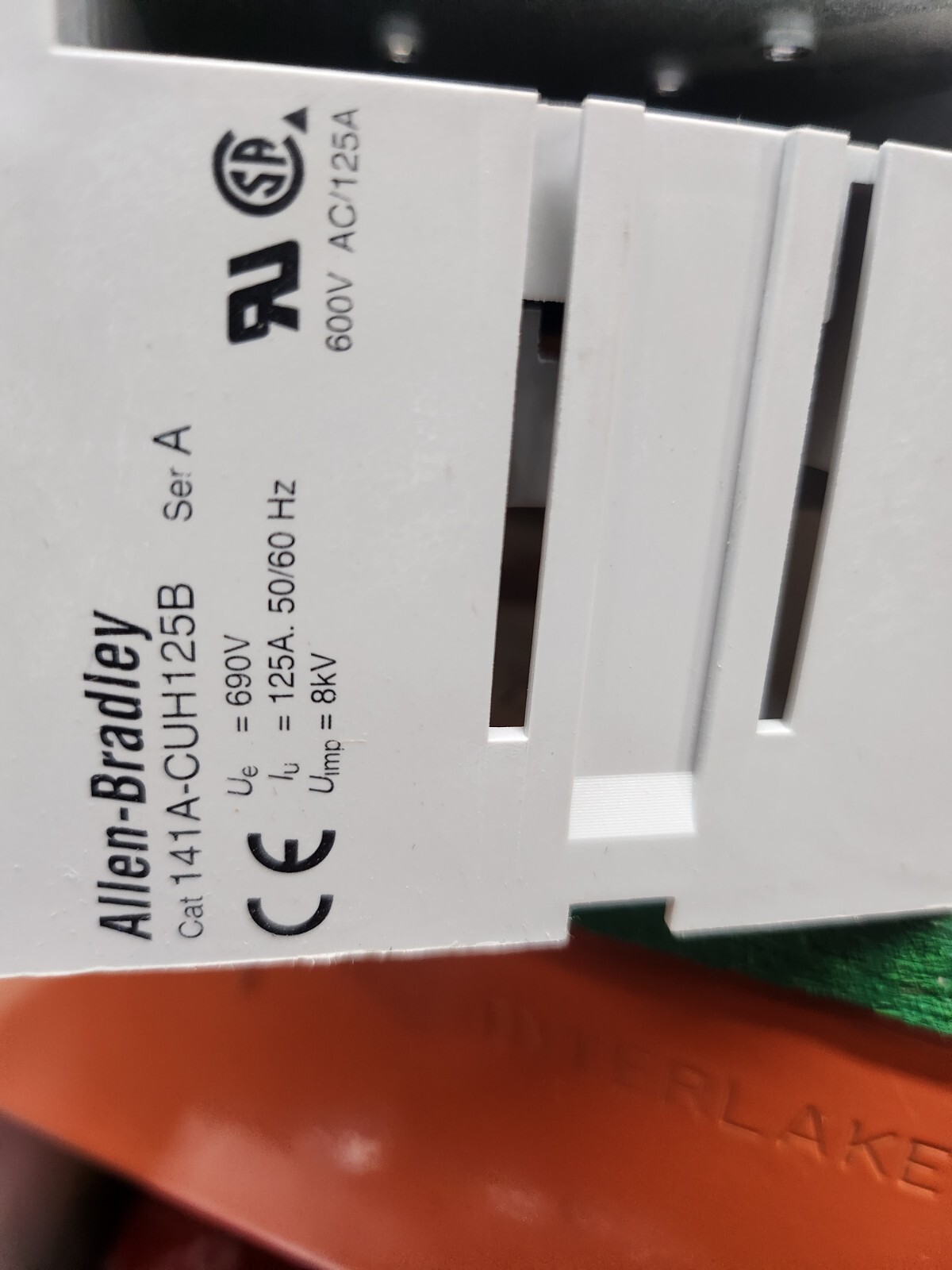 ALLEN BRADLEY 141A-CUH125B SERIES A BUSBAR MODULE