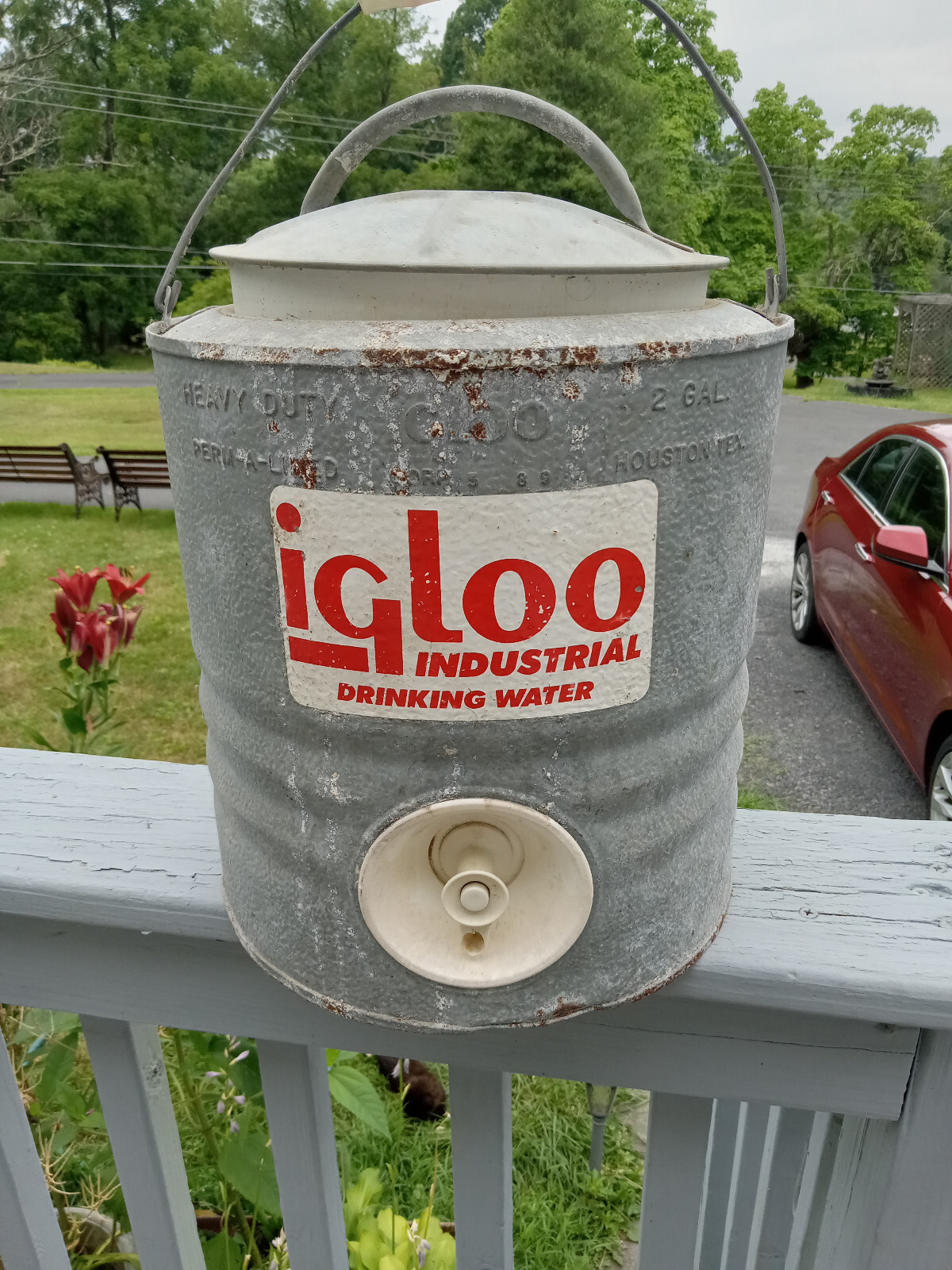 Vintage Industrial Igloo 2 Gallon Galvanized Metal Water Cooler Perm A Lined