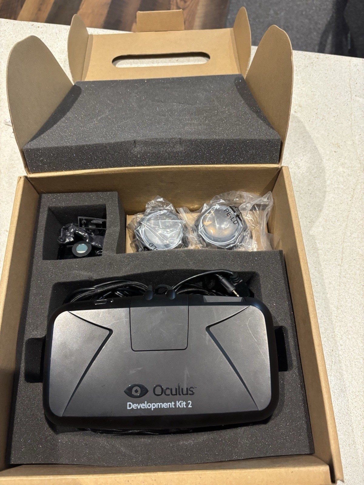 Oculus DK2 Development Kit 2 VR Headset 75Hz 100° FOV w/ Camera & Cables