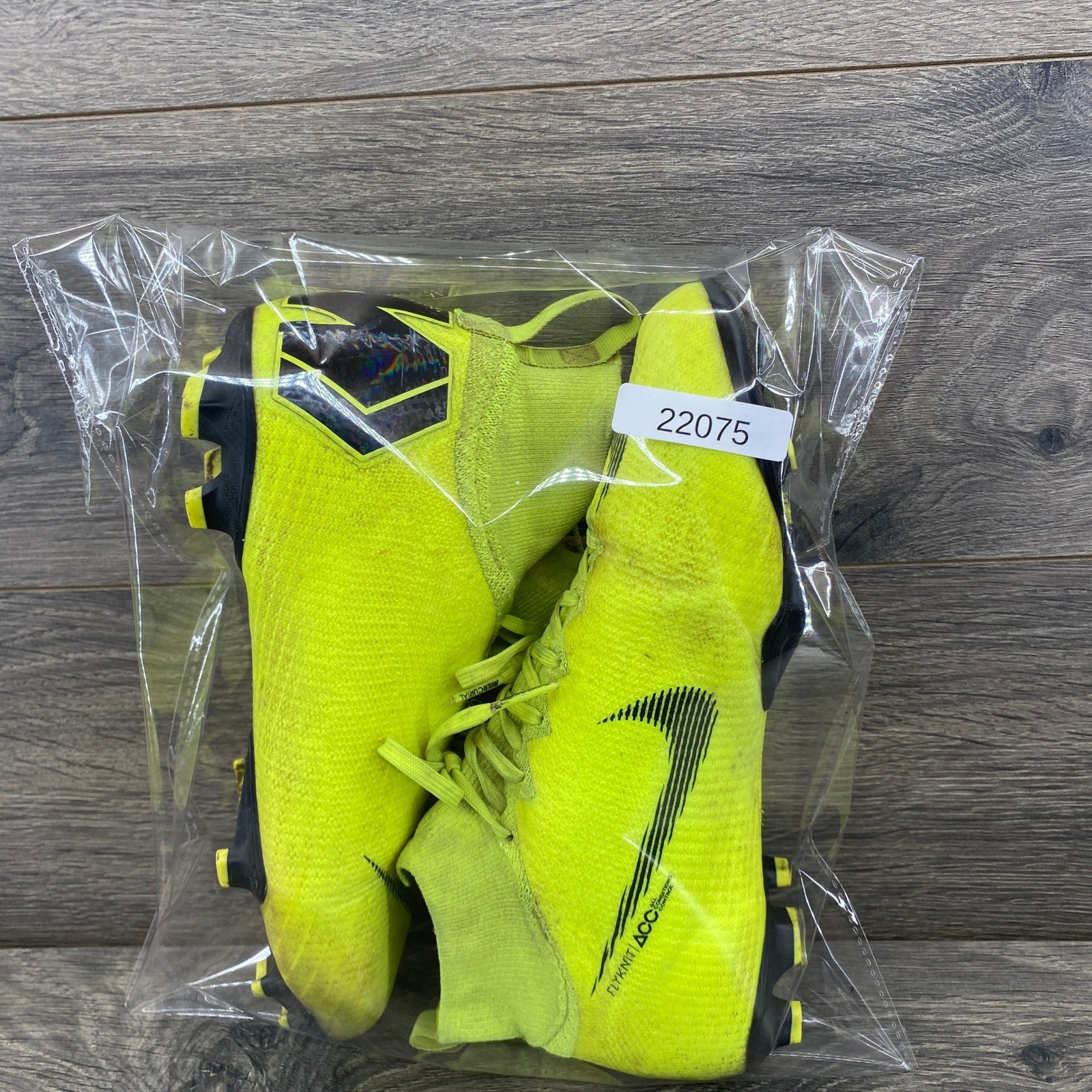 Nike Mercurial Superfly 6 Elite AH7340 Soccer Cleat Neon Yellow Mens 6 Flyknit