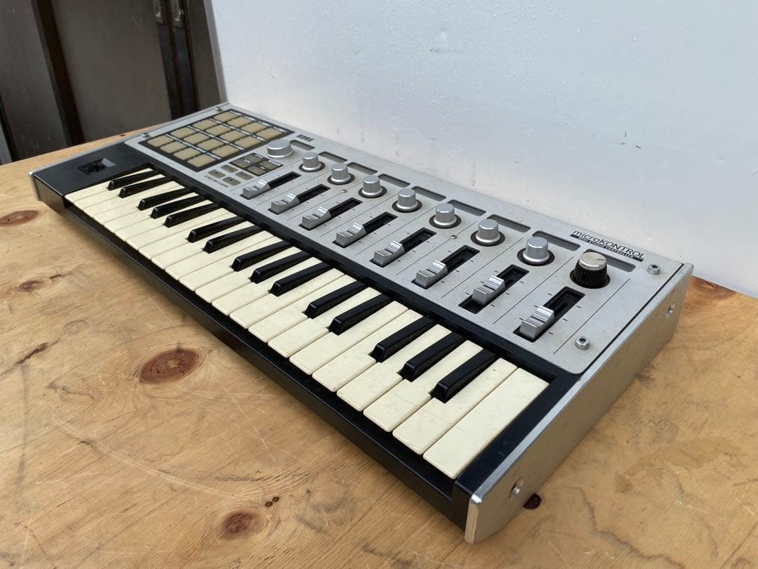 KORG MC-1 MIDI Keyboard Controller 49-Key USB MIDI Control Surface from Japan