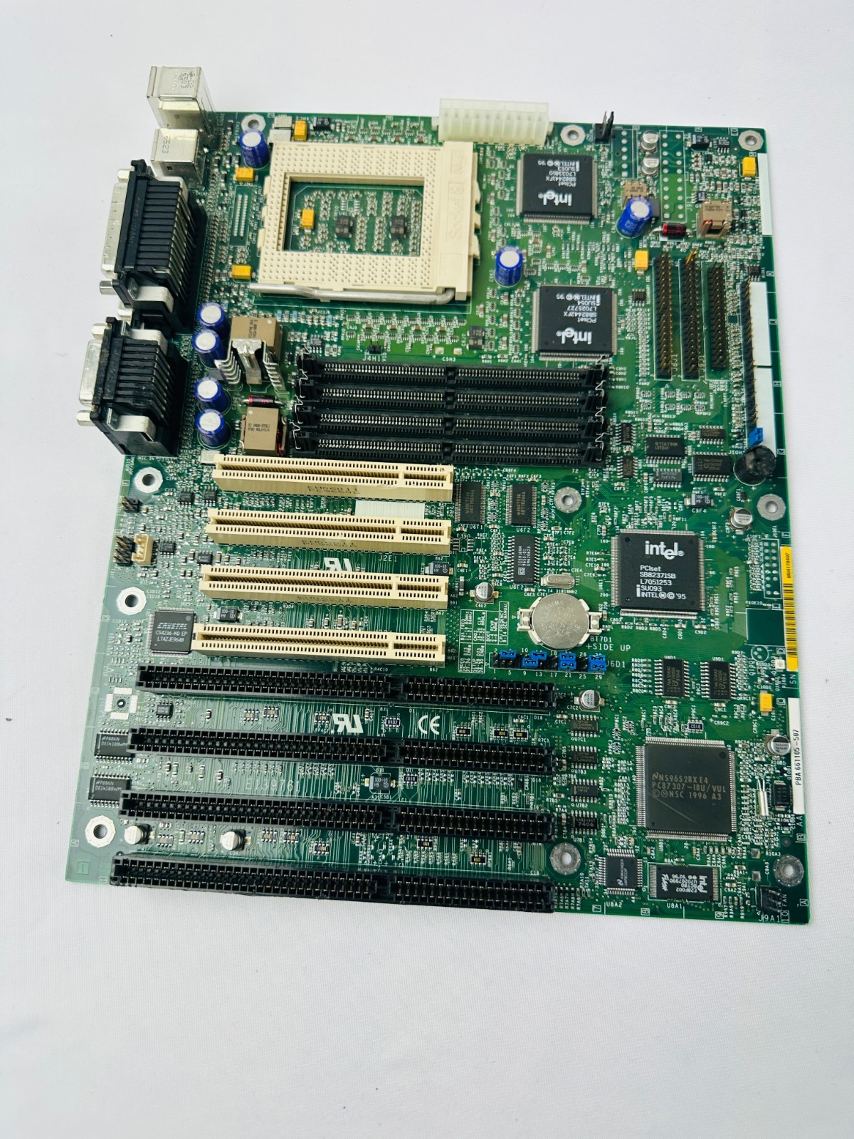 Intel PBA 661105-507 Motherboard