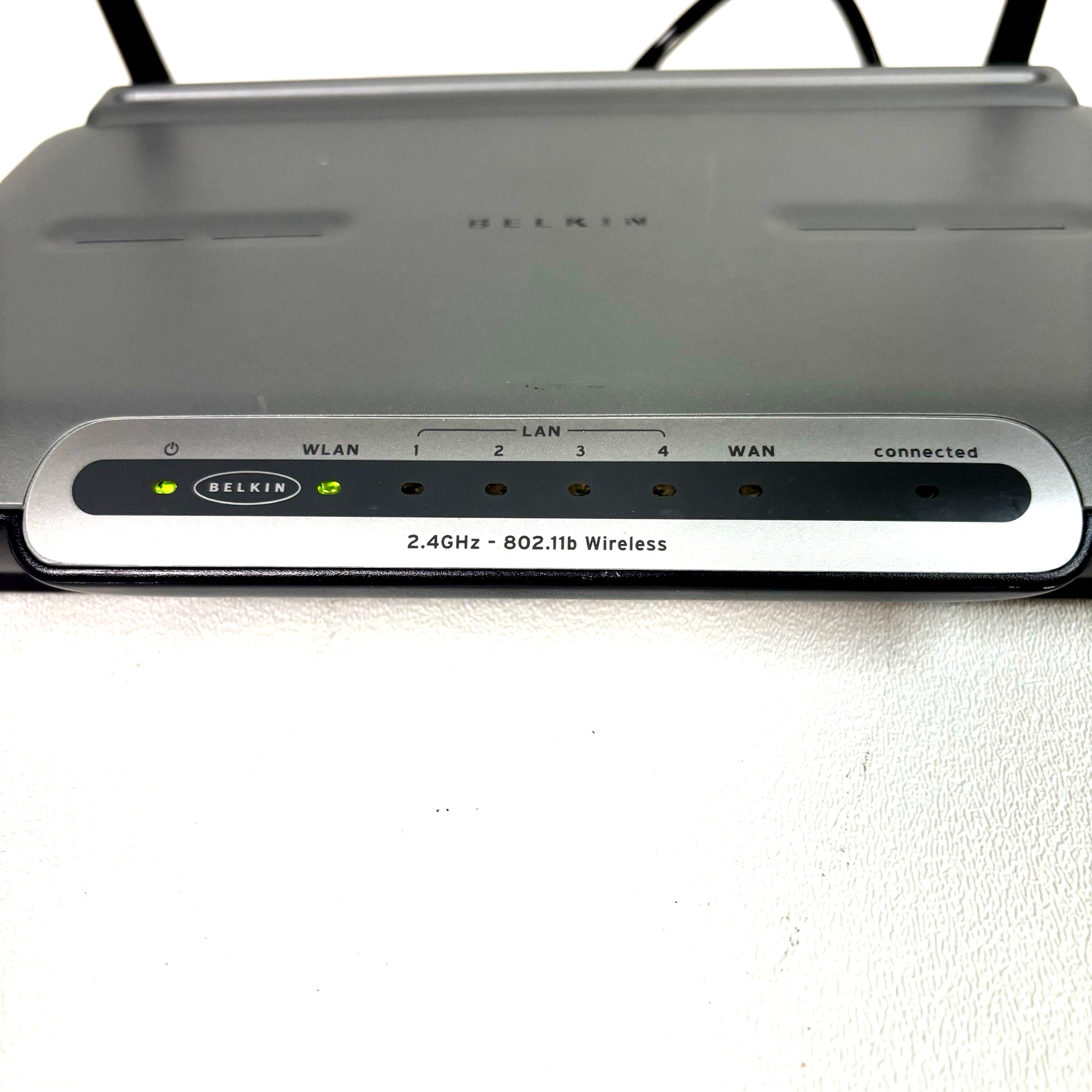 Netgear Range Max Wireless Router Belkin Model F5D 6231-4