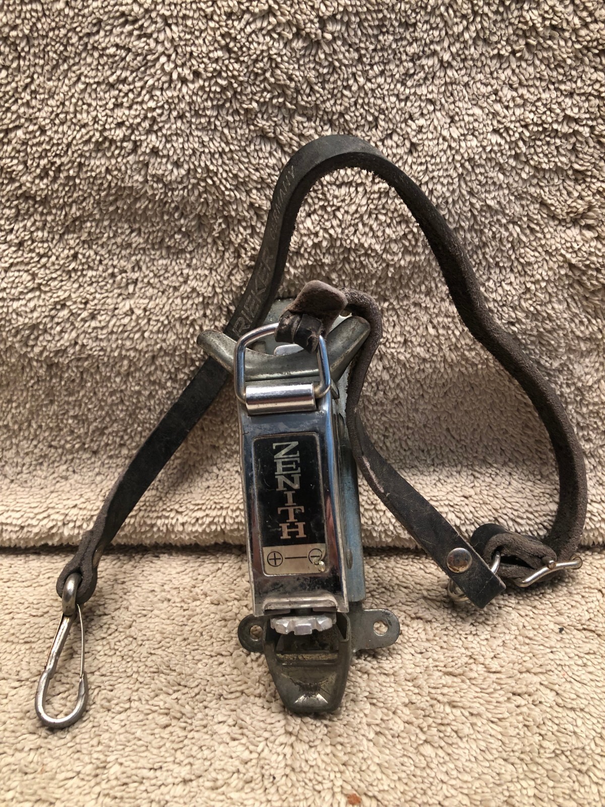 Vintage part - Ski buckle -Zenith Phanton & Rieker