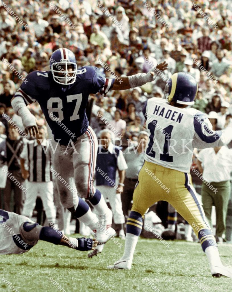 EF479 Claude Humphrey Atlanta Falcons - Pat 8x10 11x14 16x20 Colorized Photo