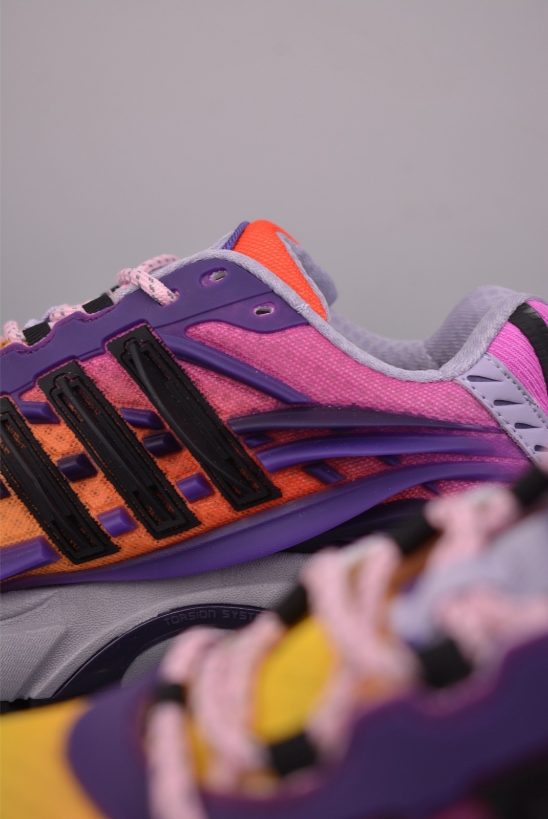 JP9275 Pharrell adidas Adistar Jellyfish