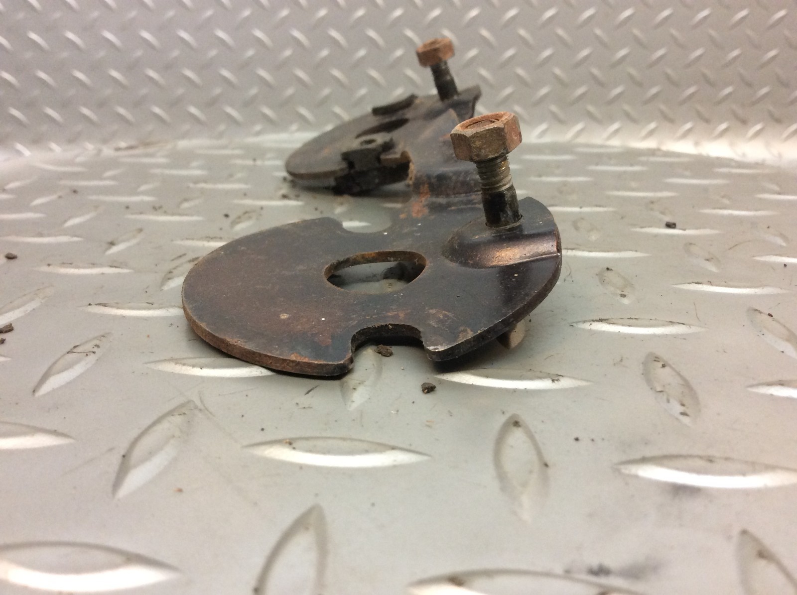 1972 72 Yamaha DS7 250 Gauge Mount Bracket Support Bent
