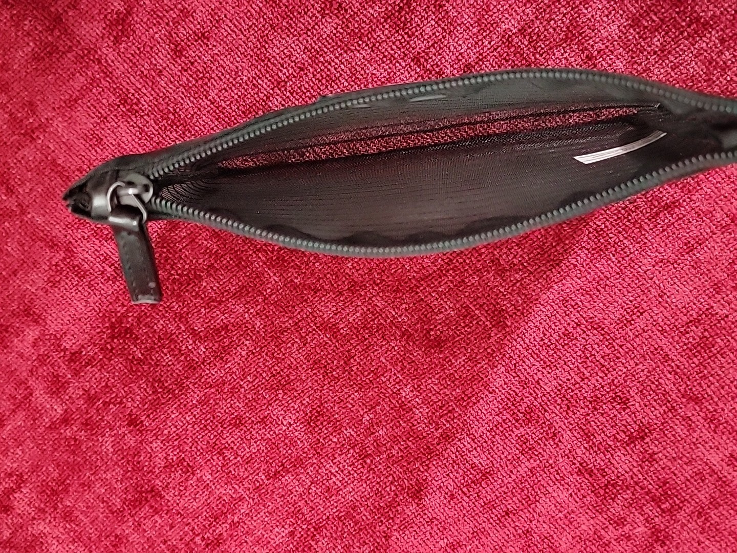 Kate Spade Small Mesh pouch