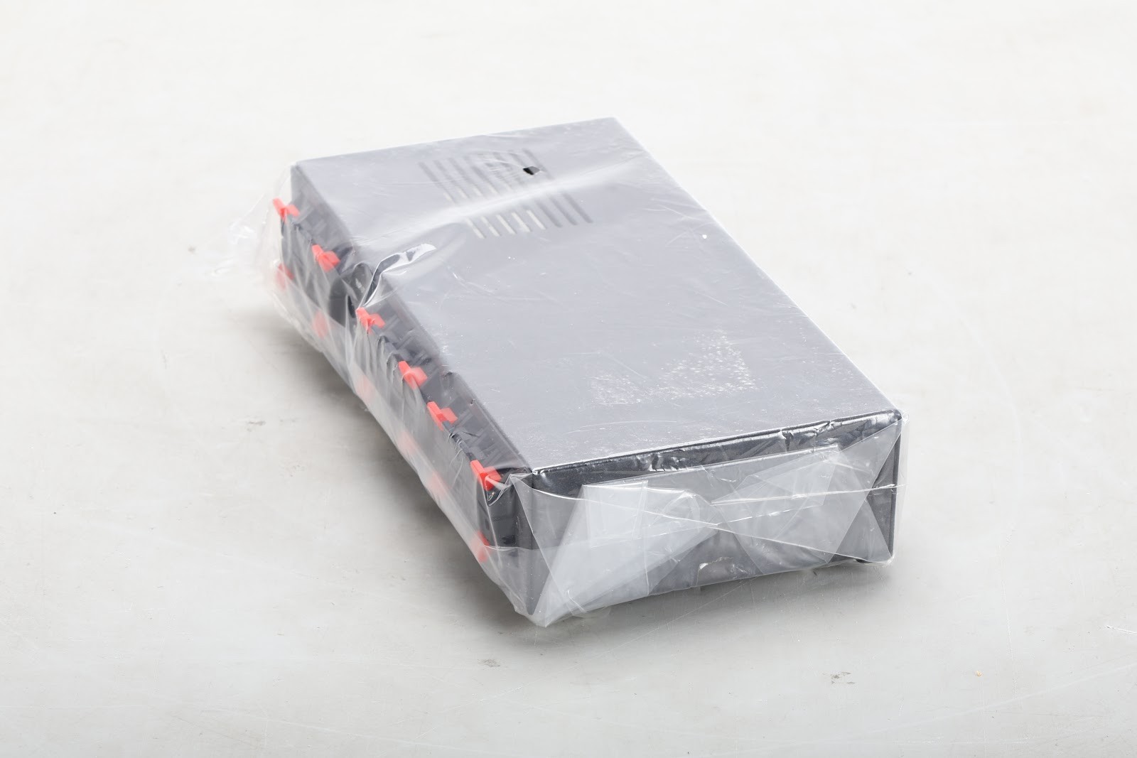 Vanco CSS4 4-Zone Speaker Selector With Original Box - New Open Box
