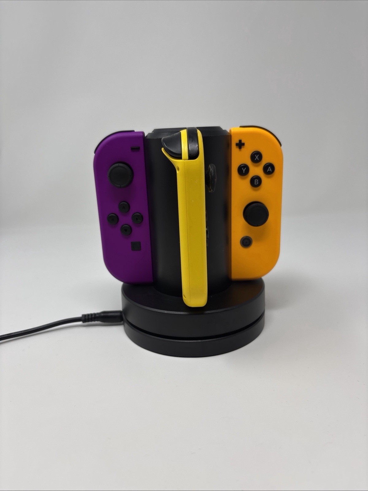 Insignia Joy-Con Charging Station For Nintendo Switch Black