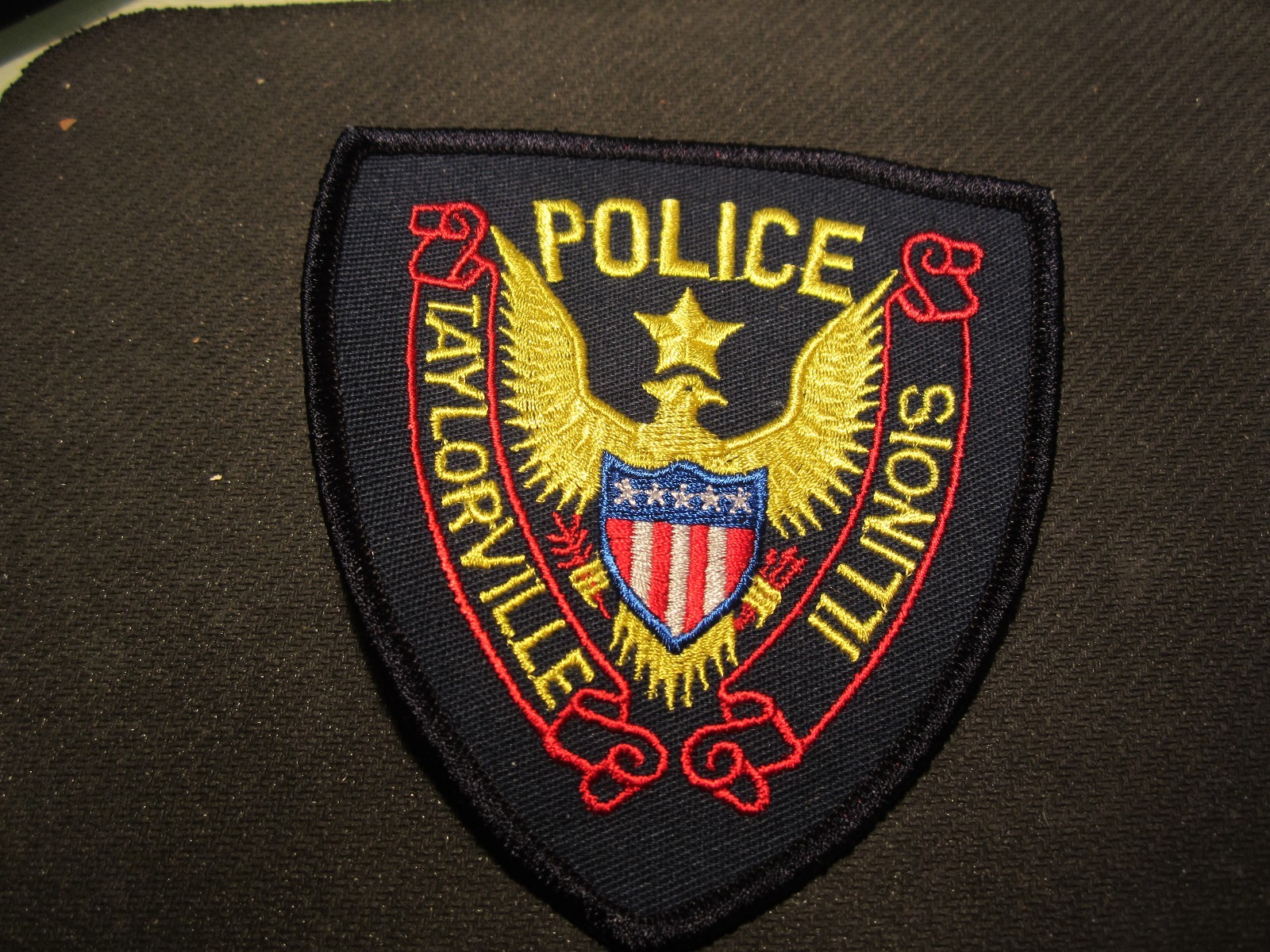 TAYLORVILLE  IL POLICE PATCH