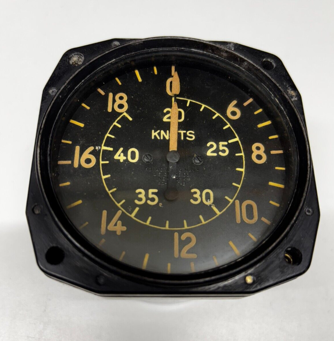 US. Gauge WW2 Airspeed Indicator PN AW-2 3/4-20-B,  0-430 Kts