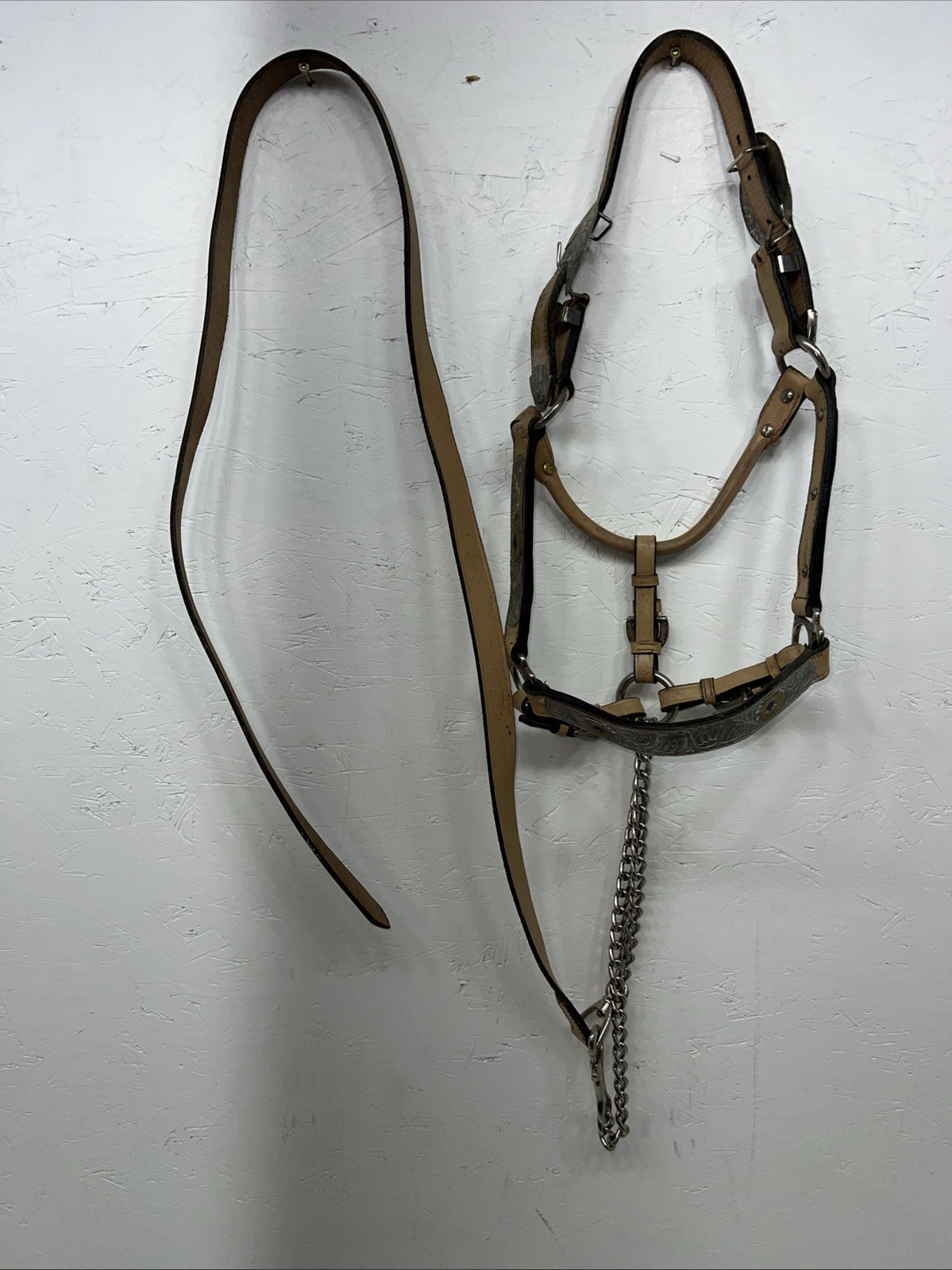 Used Light Oil Genuine Leather Show Halter With Lead Rope Silver Accents W-23