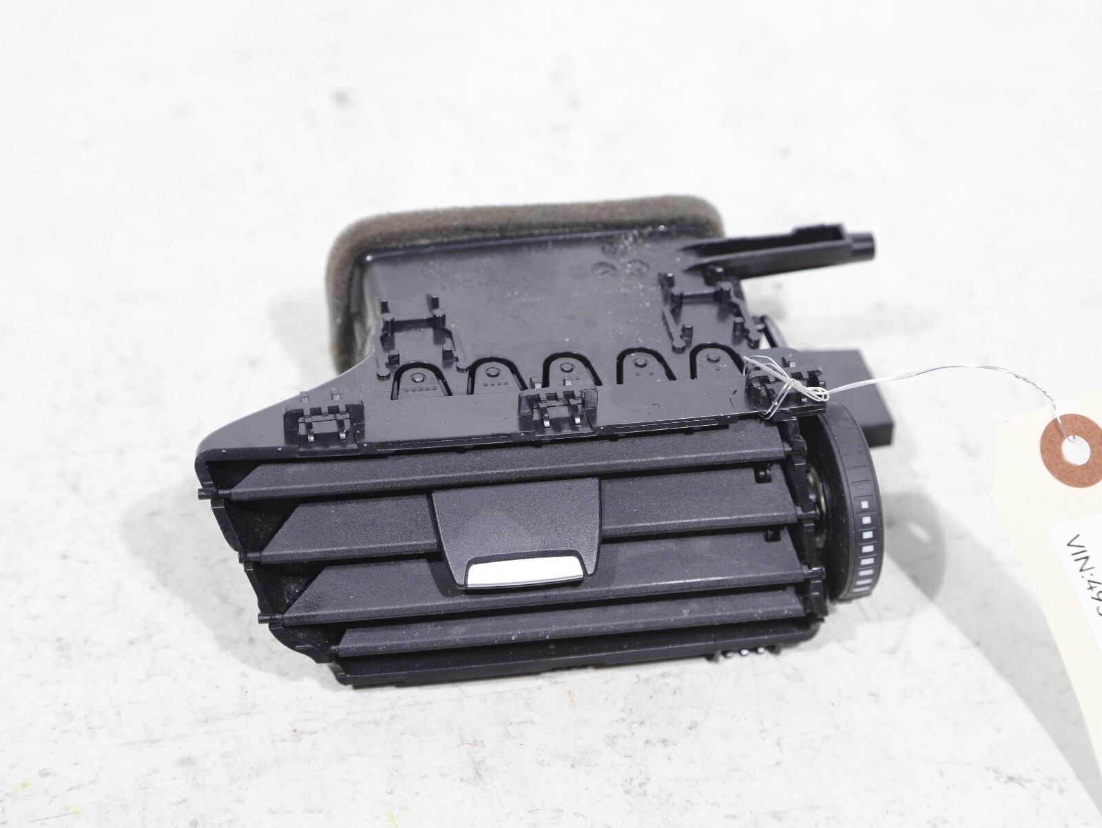2016-2022 BMW X1 F48 FRONT LEFT DRIVER SIDE DASH AIR VENT GRILLE OEM 76K