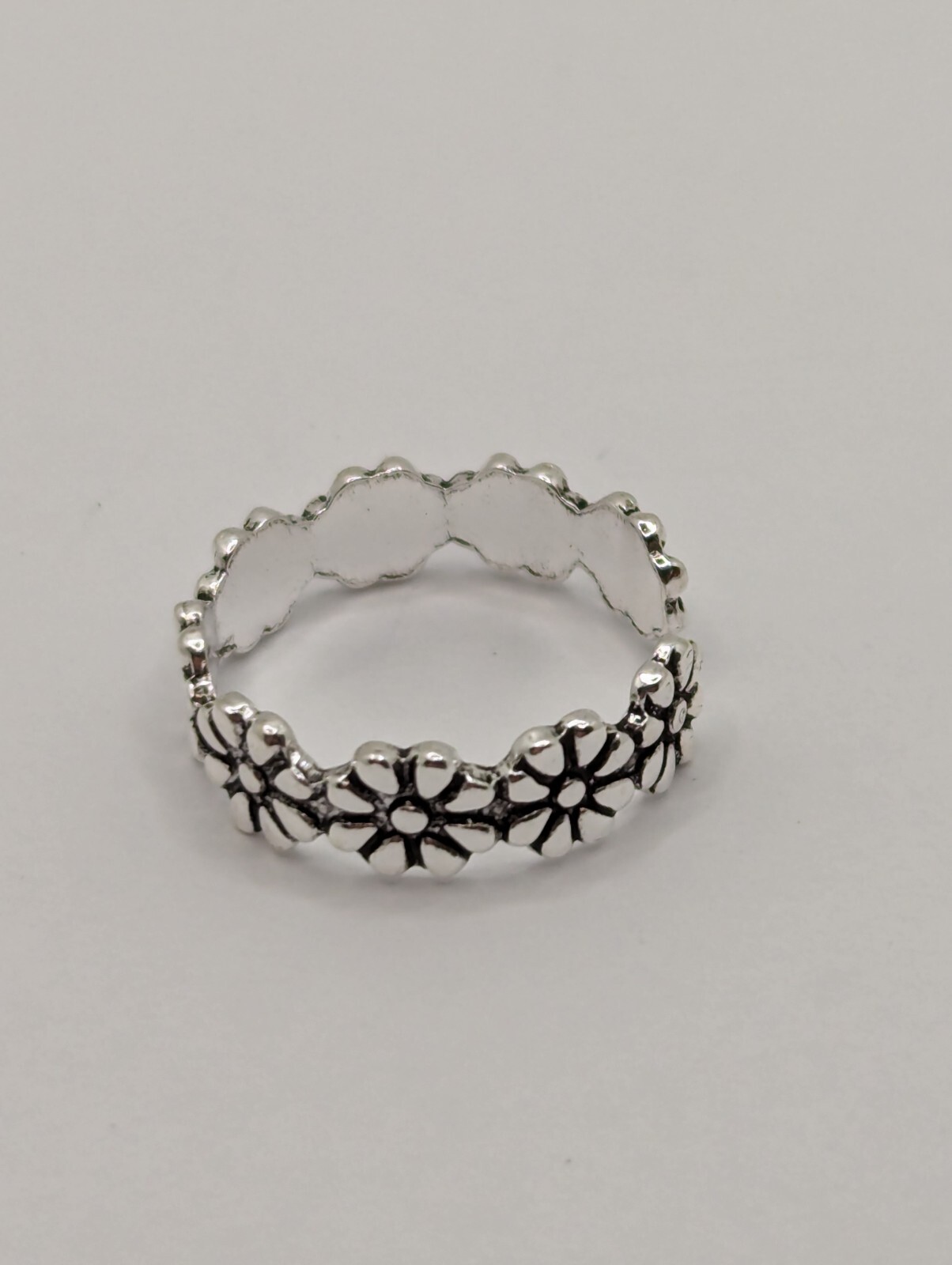 Sterling Silver Toe Ring. Daisy Flower Ring Design. Adjustable Size. 925 Silver