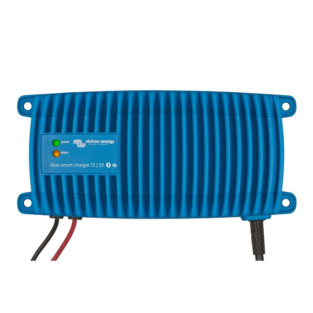 Victron Energy, Blue Smart IP67 Charger - 12 VDC - 25AMP - 120V - UL Approved