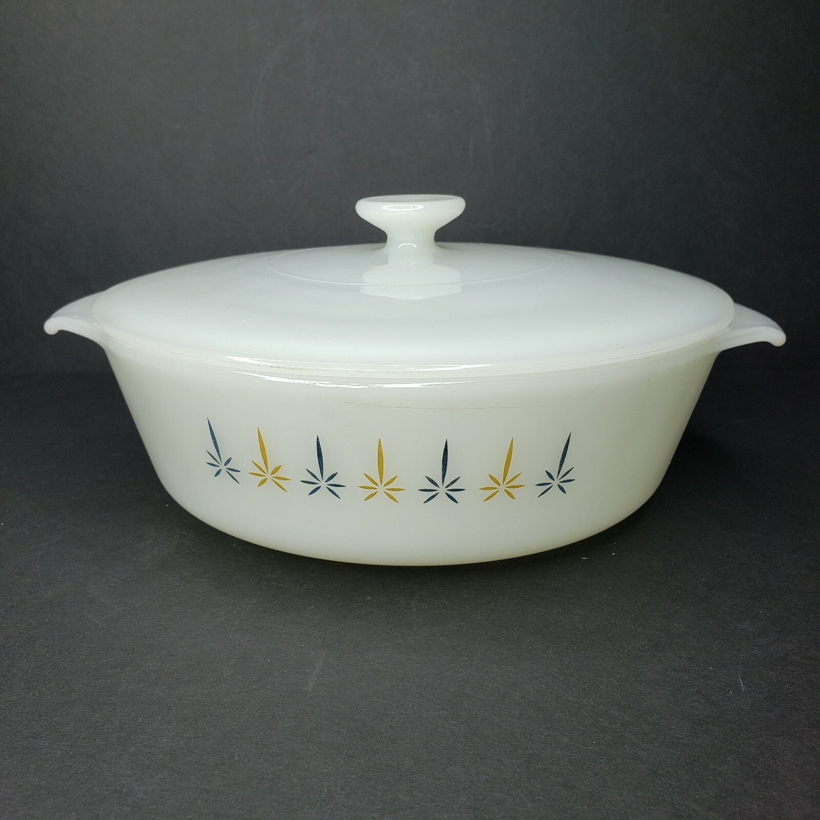 VTG FireKing Round White Casserole 437 / Baking Dish Lid 1.5qt 60's Candle Glow