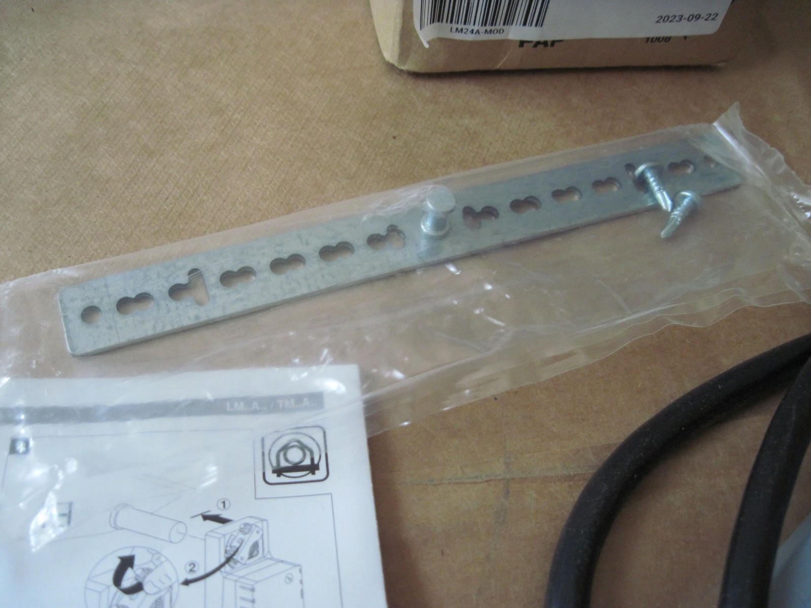 Belimo LM24A-MOD Damper Actuator, Non Fail-Safe (Non Spring Return), 24V AC/DC