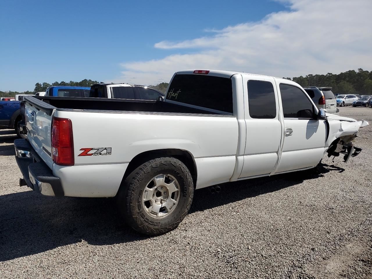 SILVRDO15 2005 Glove Box 4835655