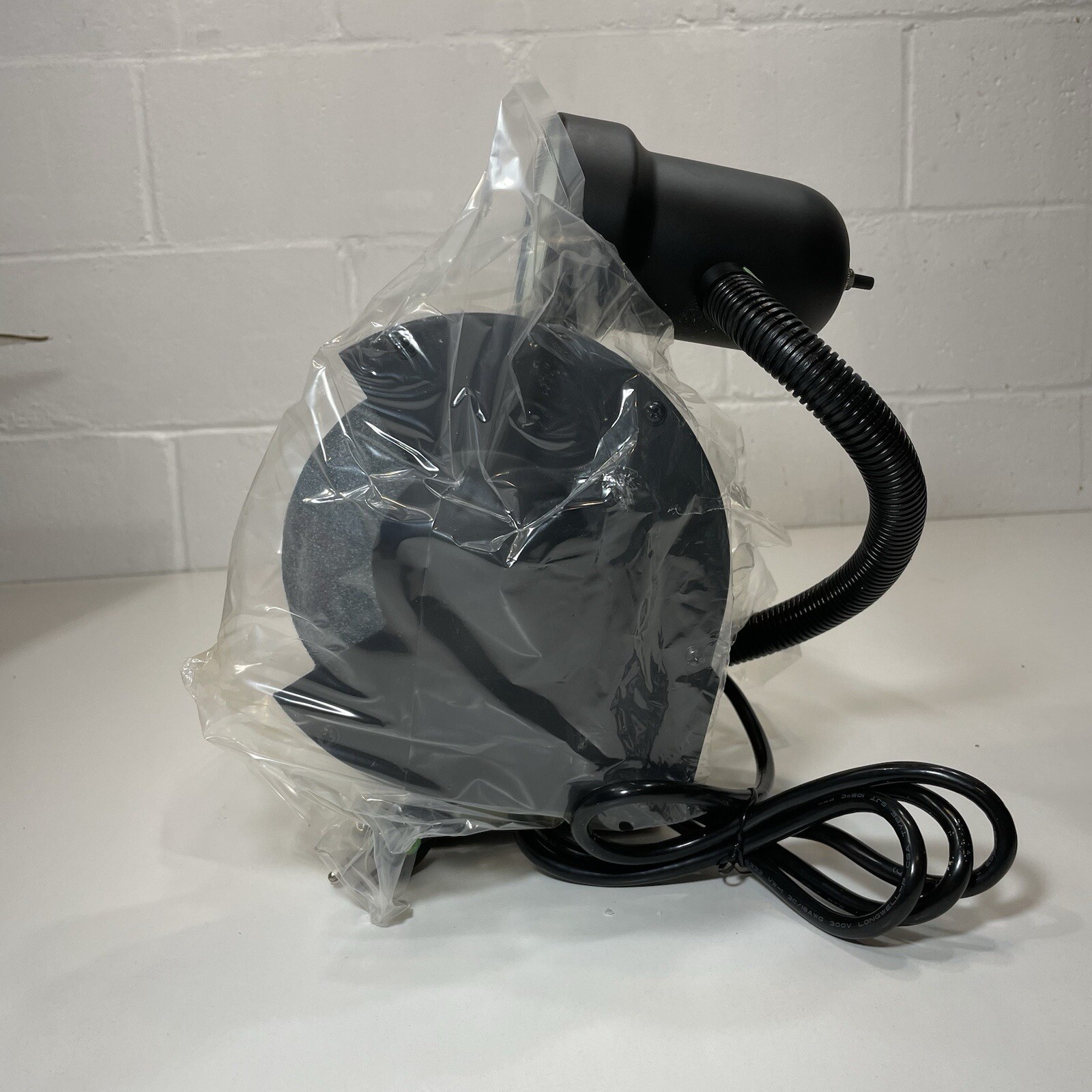 Bench Grinder Adjustable Lamp 8103 New Open Box 120V 60 HZ Pro-tech 6”
