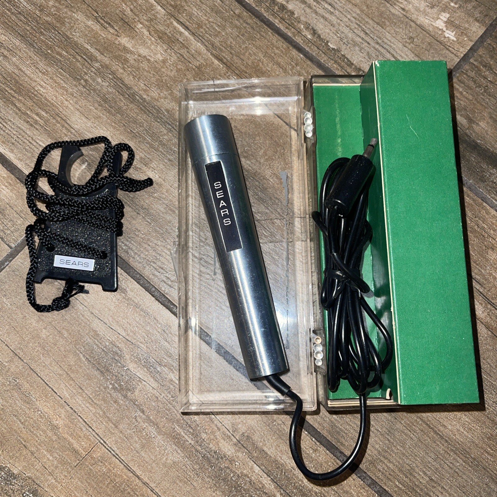sears dynamic microphone 200 ohms with stand part no. 84-23410