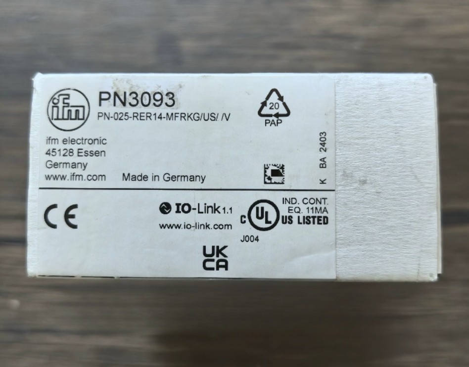 1PCS IFM PN3093 Pressure sensor brand new Expedited Shipping