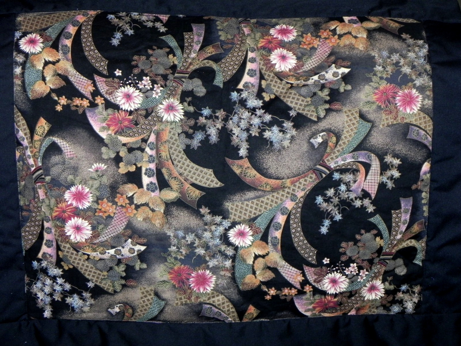 CROSCILL JCPENNEY ASIAN ORIENTAL FLORAL BLACK/RED QUILTED SET OF 2 PILLOW SHAMS