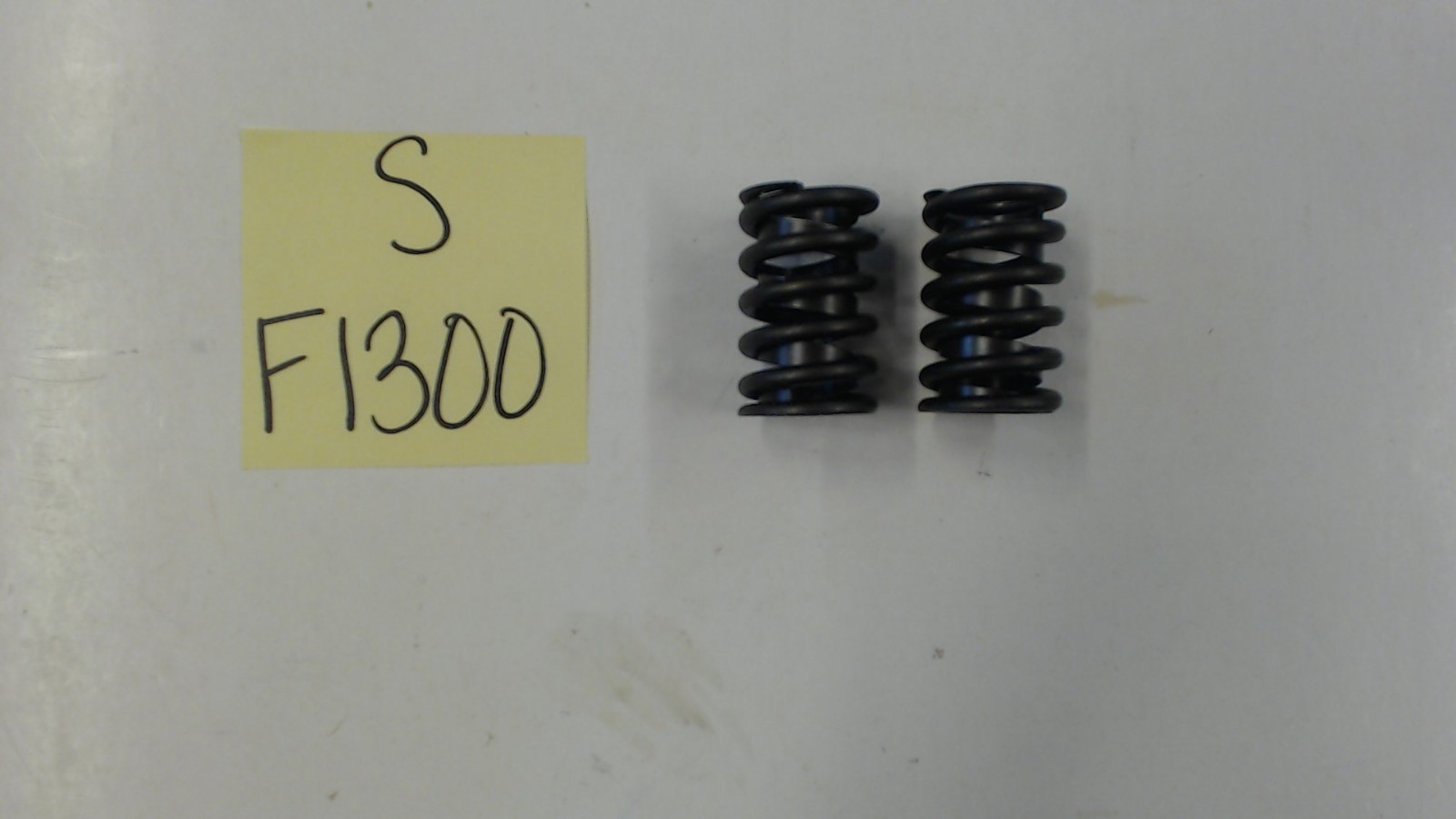 212-1198 Valve Spring LOT OF 2