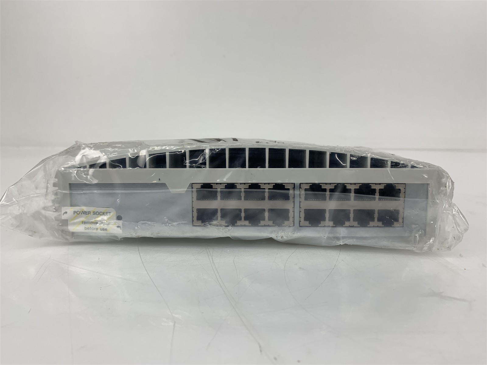 3Com Office Connect Dual Speed Switch 16-Port (3C16792B)