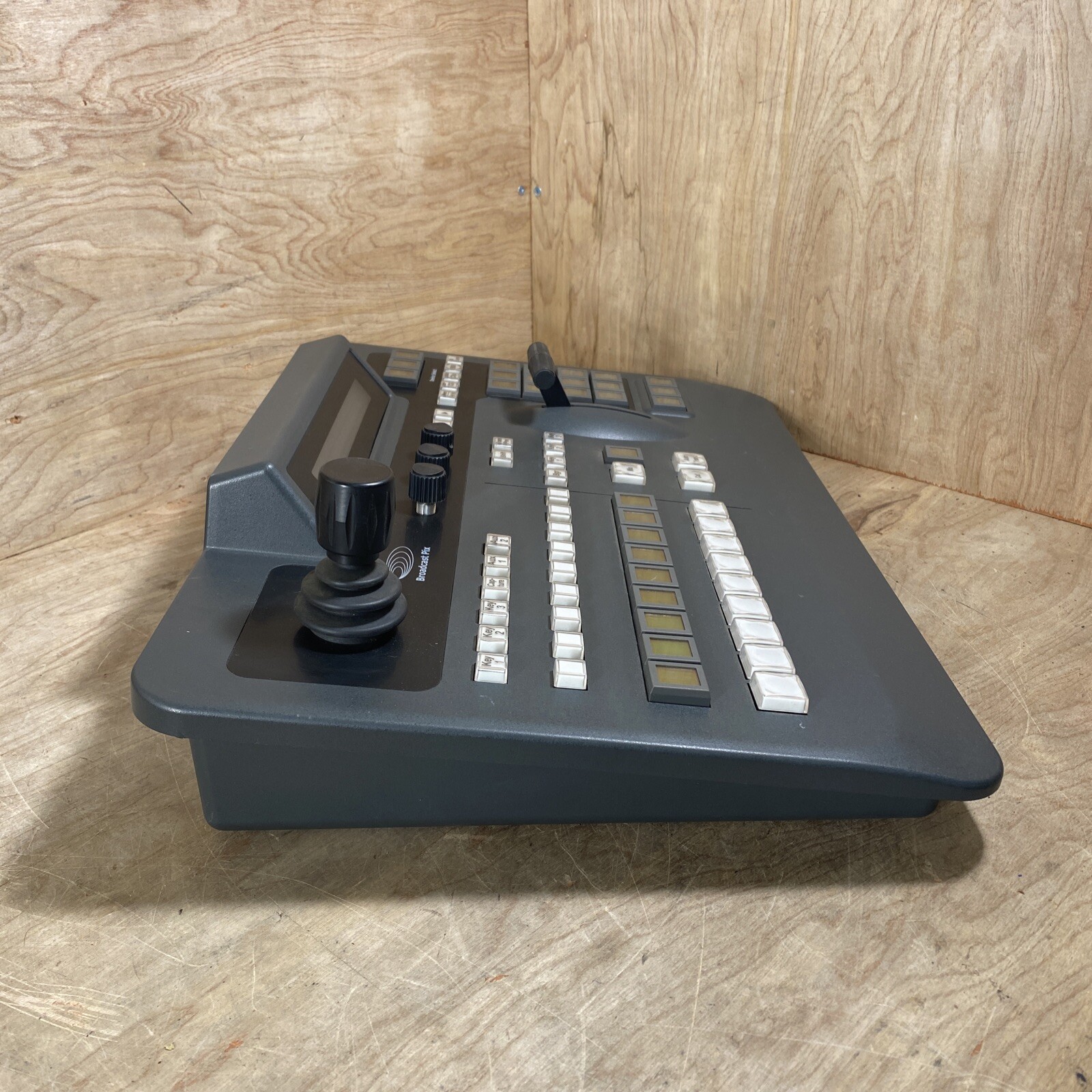 Broadcast Pix 1000 Panel Switcher - UNTESTED AS IS