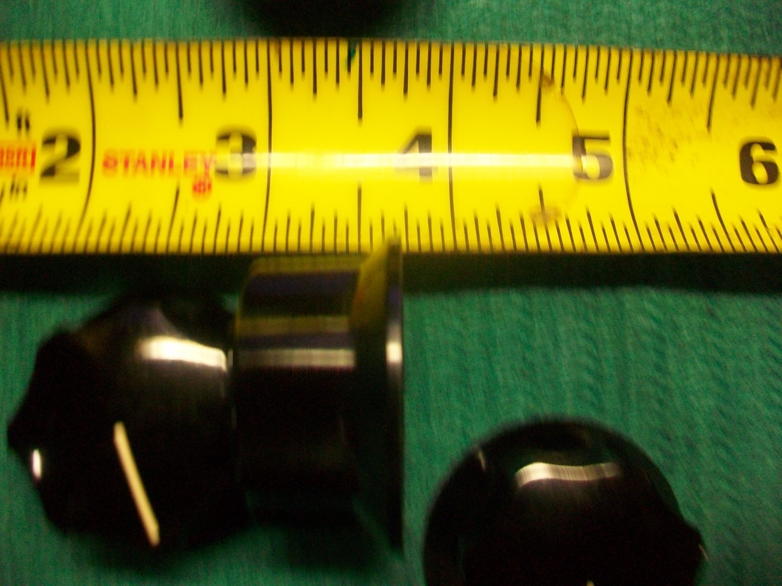 ADJUSTABLE TURN KNOBS ( 5 ) X 1/4' HOLE MOUNT