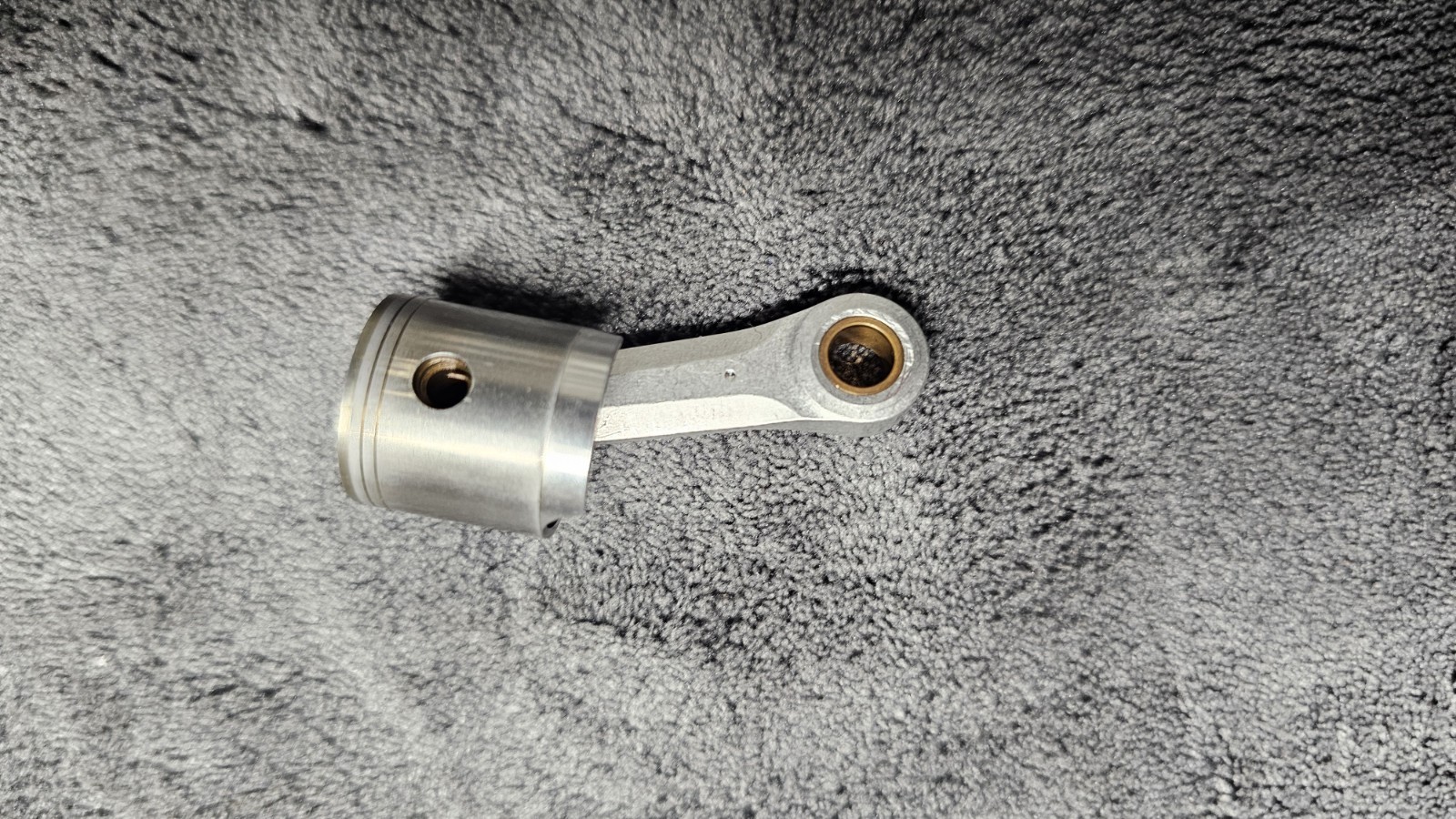 O.S. Engines R2104 Race Engine, Good Compression With Extra Glow Plugs