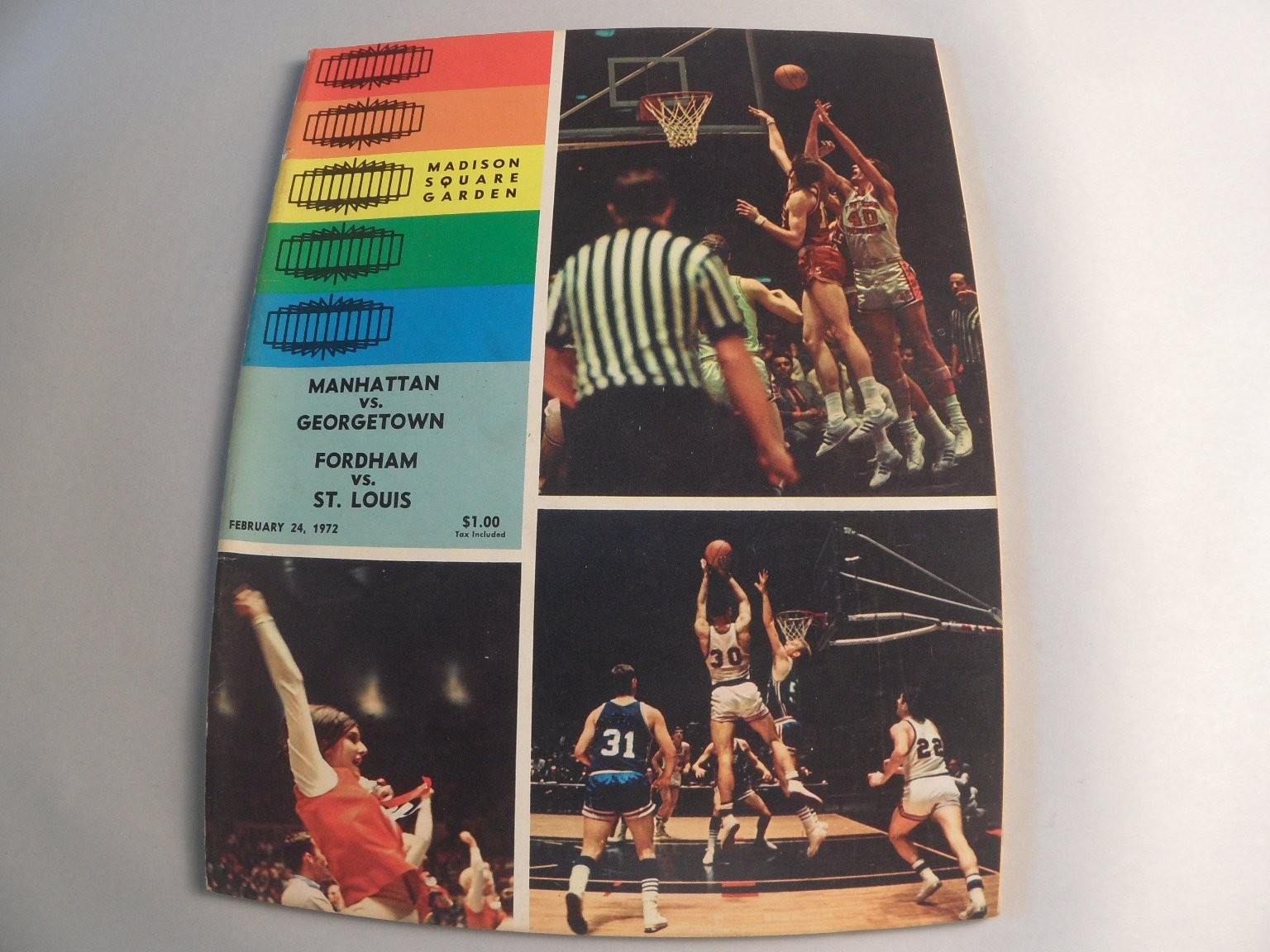 Vintage 1972 Madison Square Garden College Basketball Program