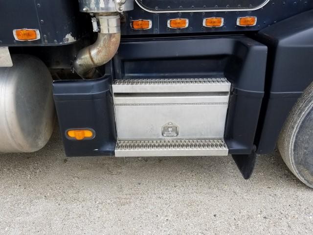 For 1990 PETERBILT 377 SIDE FAIRING Right , IL