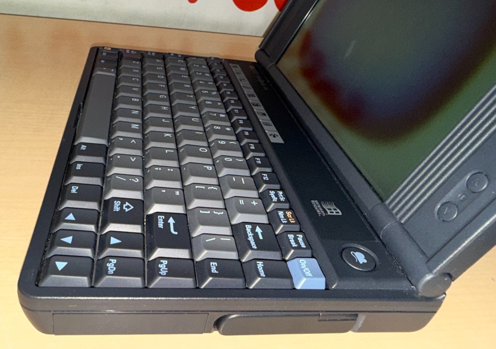 1993 HP Omnibook 300 Subnotebook Laptop Handheld Computer KL