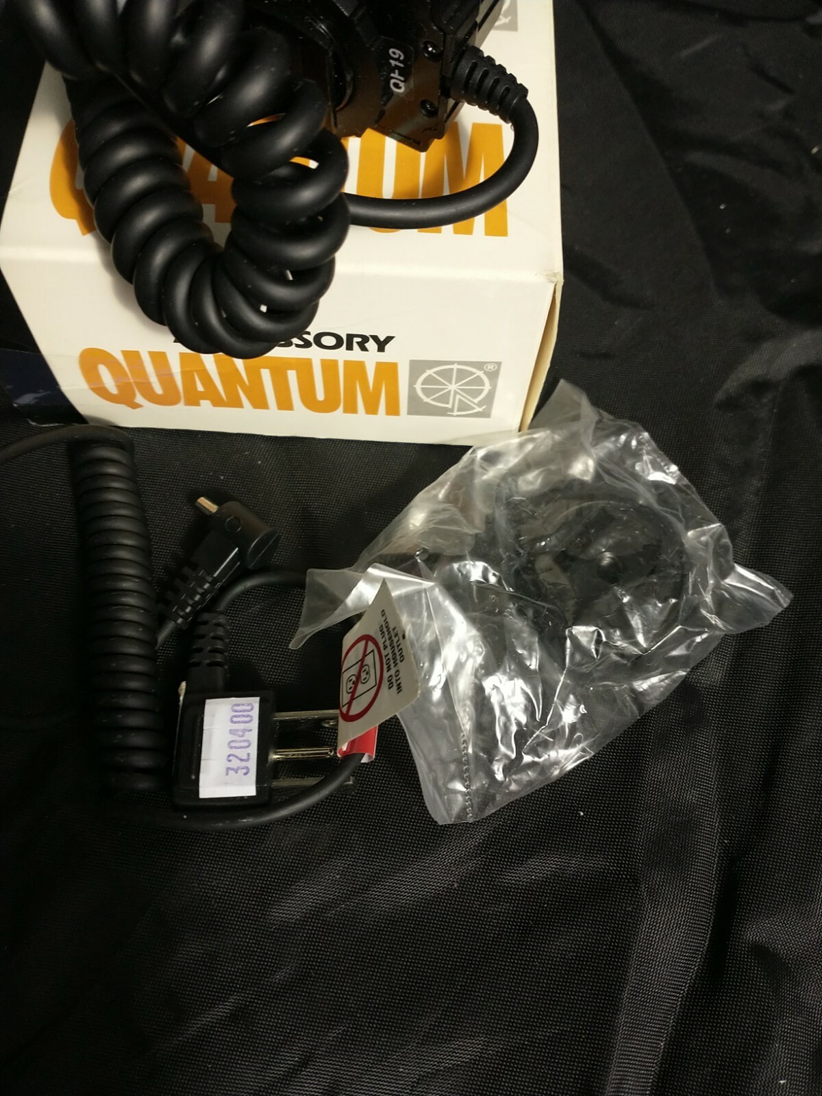 BRAND NEW IN BOX Quantum QF-19 QFlash TTL Adapter for Hasselblad QFT
