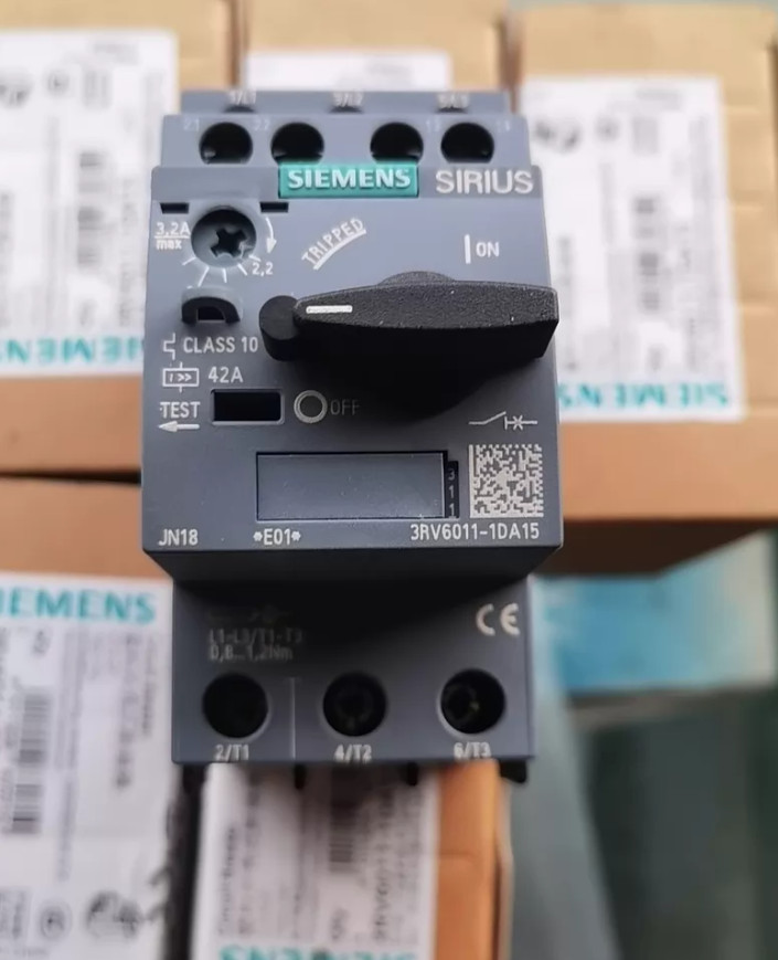 1PC NEW SIEMENS 3RV6011 series breaker 3RV6011-1DA15 1NO1NC 2.2-3.2A #LL