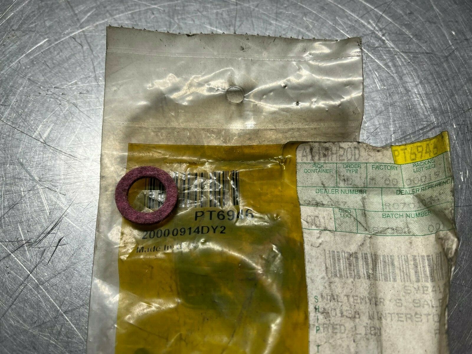PT6946  GENUINE OEM John Deere  WASHER