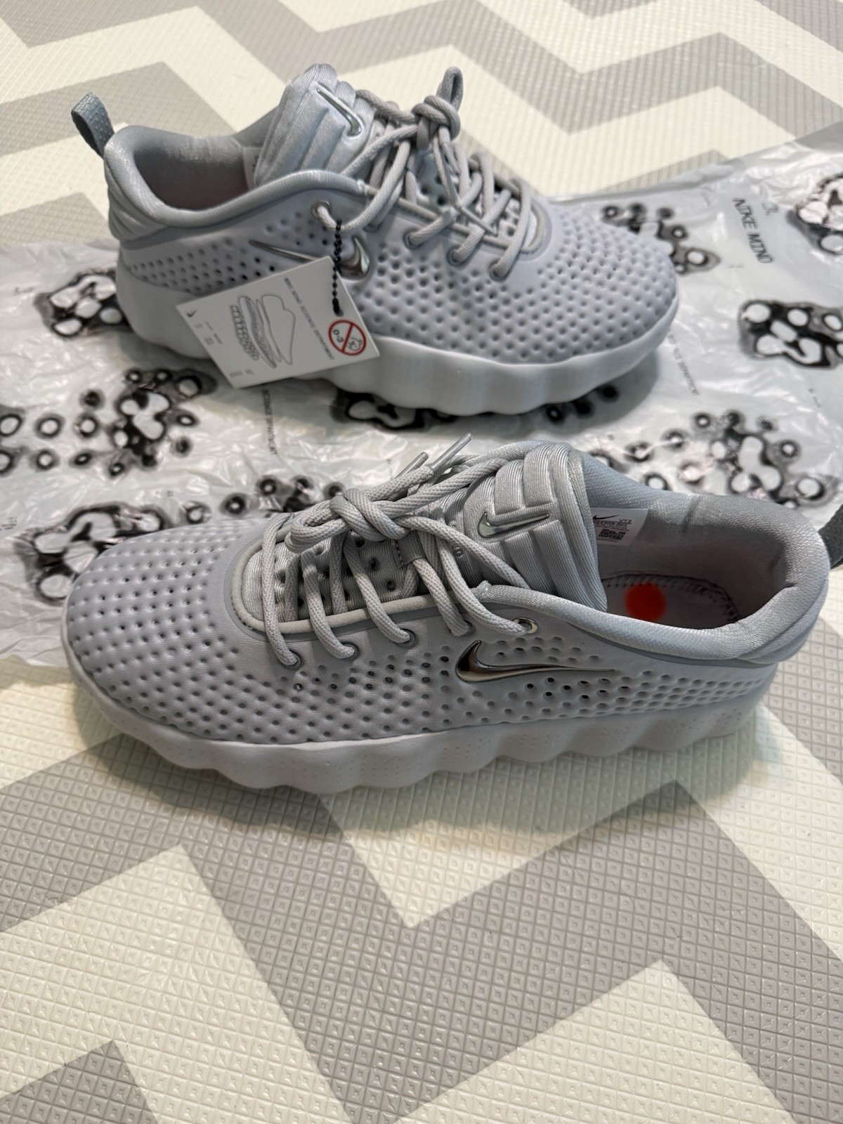 Nike Mind 002 Light Smoke Grey Chrome Men’s Size US 10