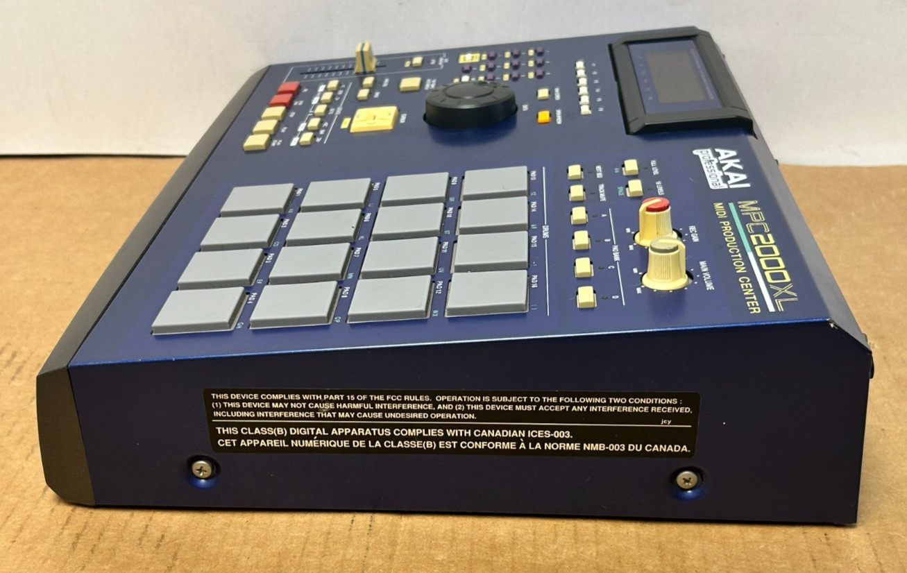 Akai MPC2000XL Sampler/Sequencer MIDI Production Center - Blue Edition!