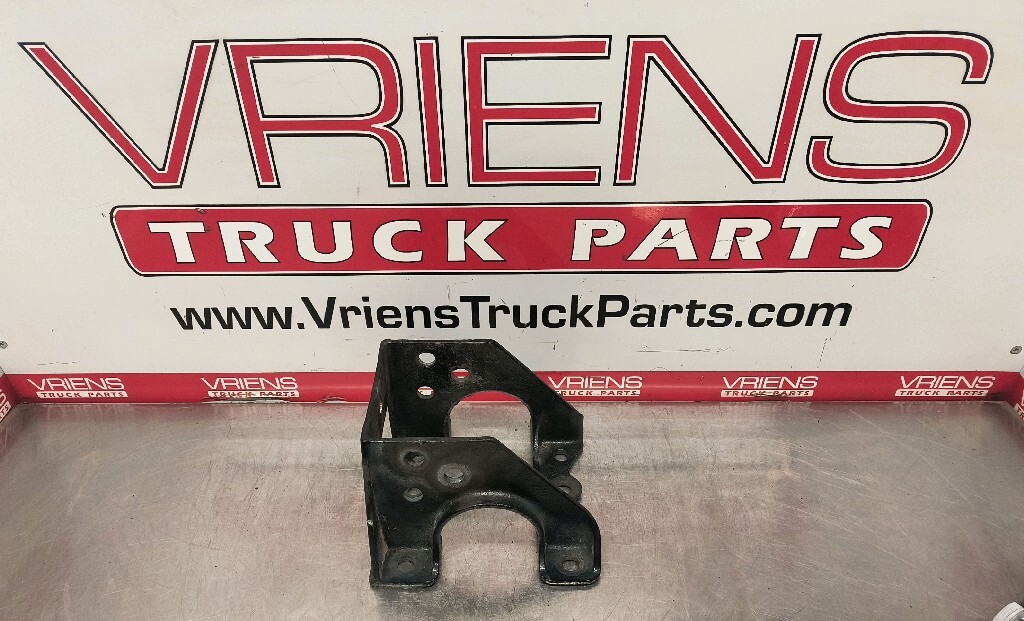 PETERBILT A47-6127 GUSSET-XMBR, CAST STEEL