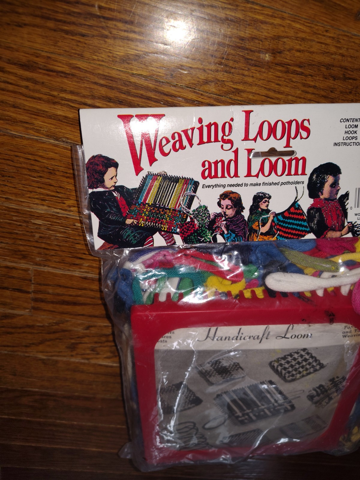 Weaving Loops & Loom Wool Novelty Co Vintage Unopened Craft Set